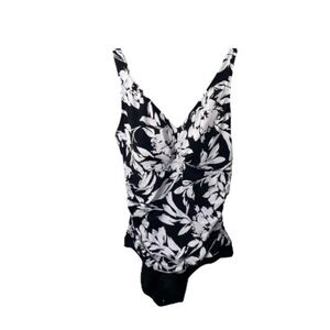 Croft & Barrow One Piece, The Tummy Control Swimsuit Size 20
